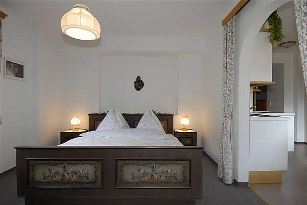 Schlafzimmer Fewo Viehhauser Gro&szlig;arl